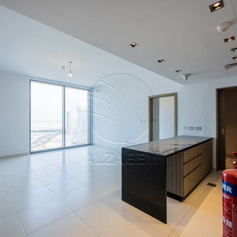 √ VACANT | Partial Sea View | Spacious Layout √