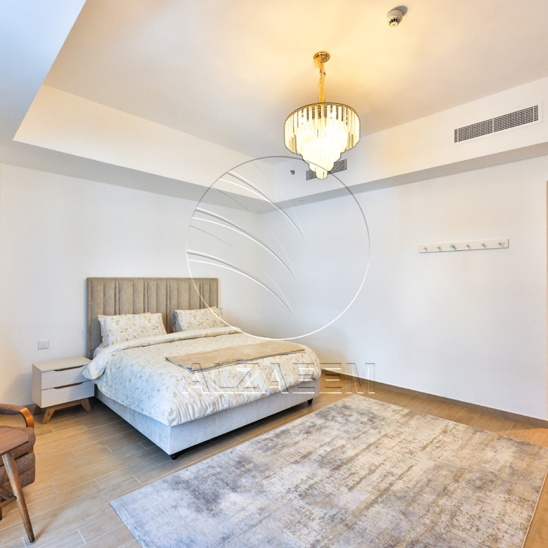 CORNER- 2+Maid | Golf Course View | VACANT
