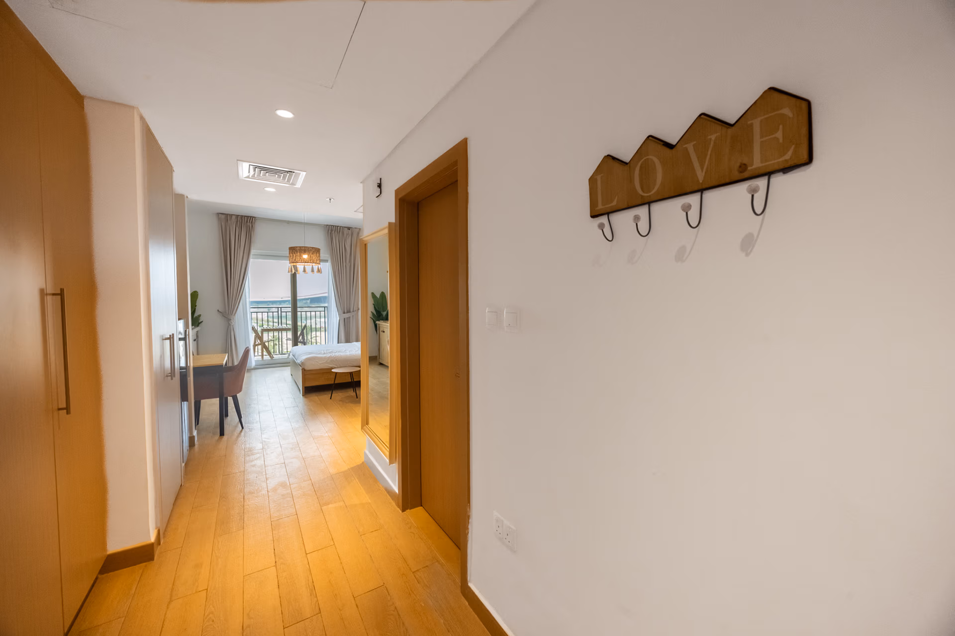 √ Full Canal View | VACANT | Fully Furnished √