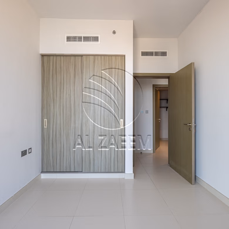 VACANT 3BR | Partial Sea View | High Level