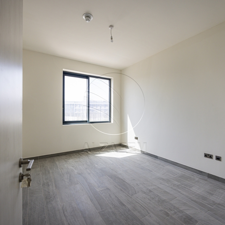 VACANT 3BR TH | Prime Location | NEW Family Home!
