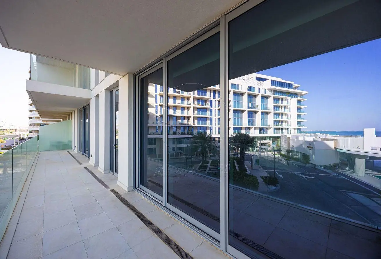 Sea View 2BR+M | VACANT | Luxury Living