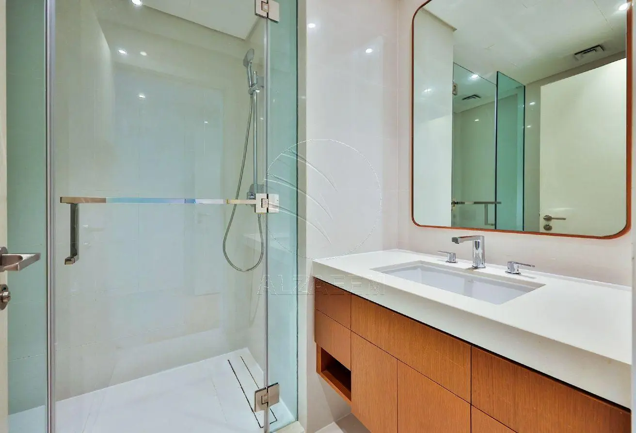 Sea View 2BR+M | VACANT | Luxury Living
