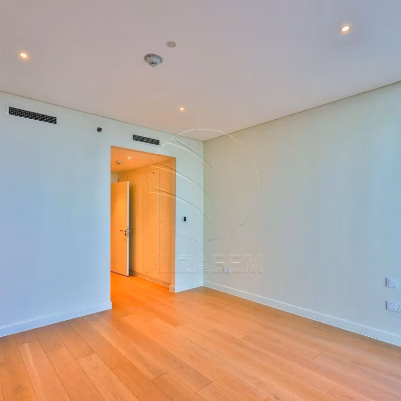 Sea View 2BR+M | VACANT | Luxury Living