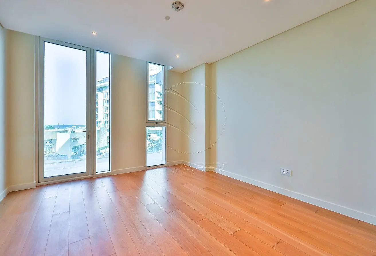 Sea View 2BR+M | VACANT | Luxury Living