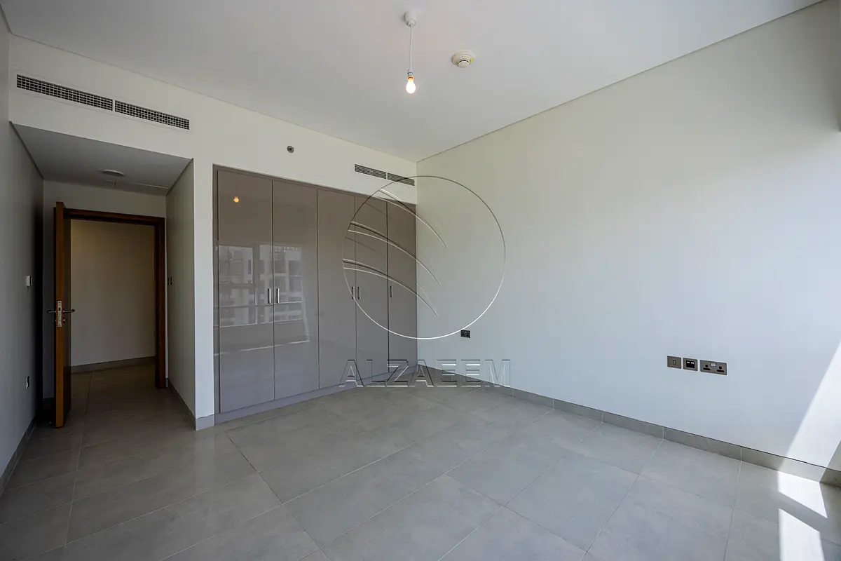 Sea View Living with World-Class Amenities (11) Sea View Living with World-Class Amenities
