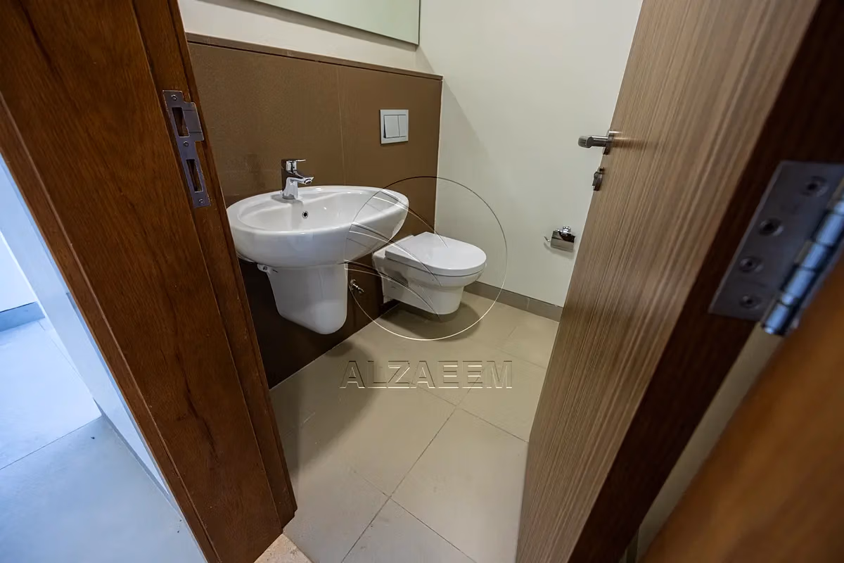 Sea View Living with World-Class Amenities (12) Sea View Living with World-Class Amenities
