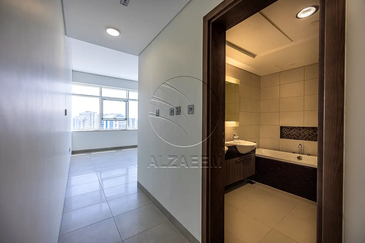 Sea View Living with World-Class Amenities (7) Sea View Living with World-Class Amenities