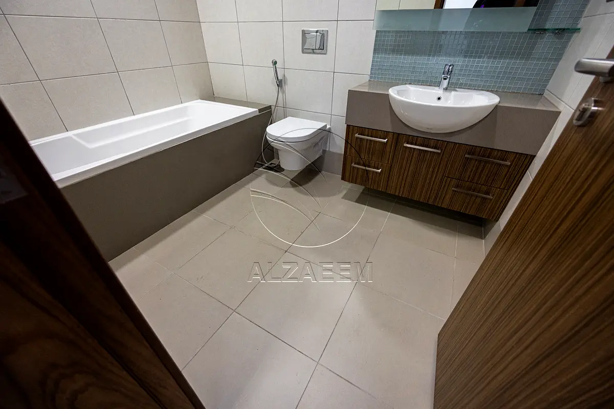 Sea View Living with World-Class Amenities (9) Sea View Living with World-Class Amenities