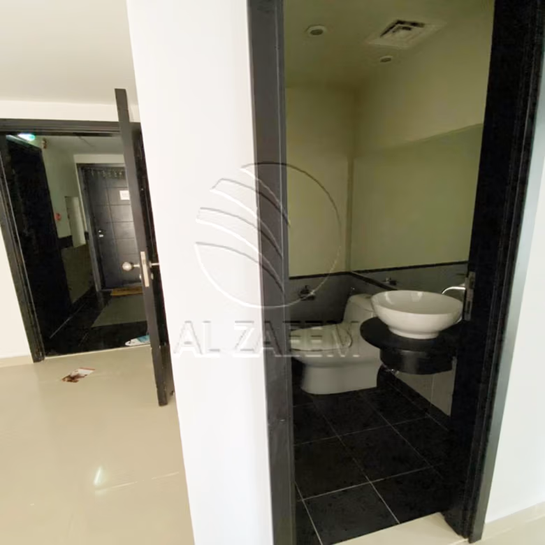 √Vacant ! Community View | Mid Level√
