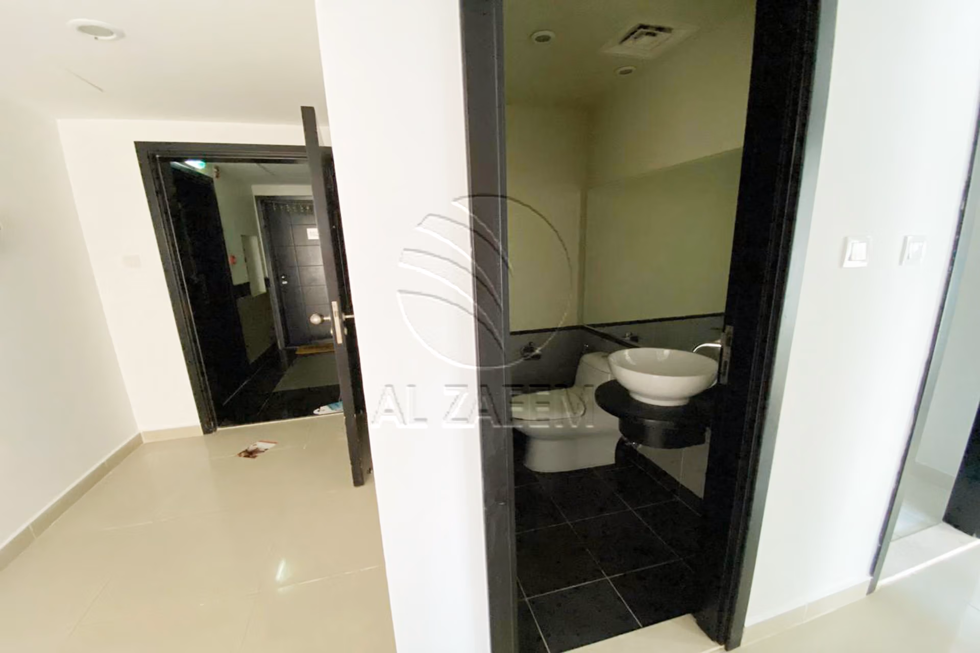 √Vacant ! Community View | Mid Level√