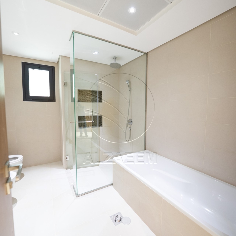 √Corner Unit | 5BR Villa with Pod | 2 Majlis√