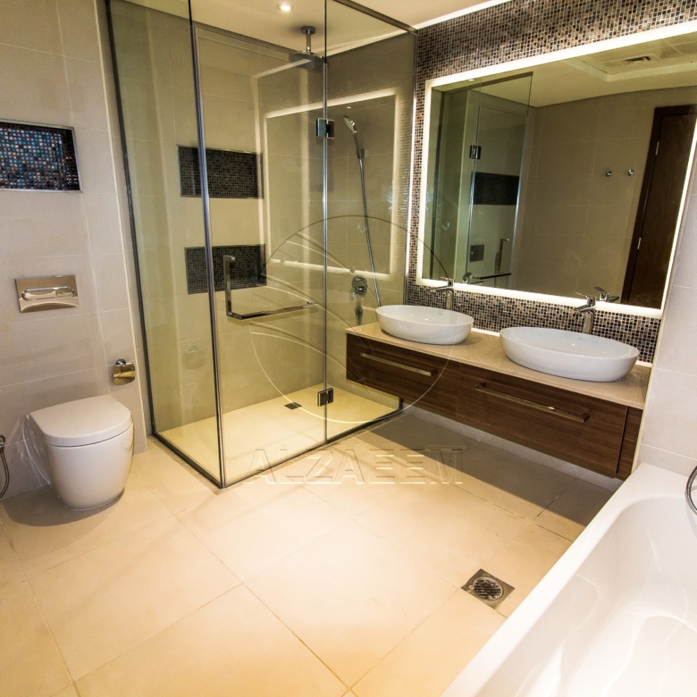 VACANT! 5BR+Maid | Mid Unit-Double Row