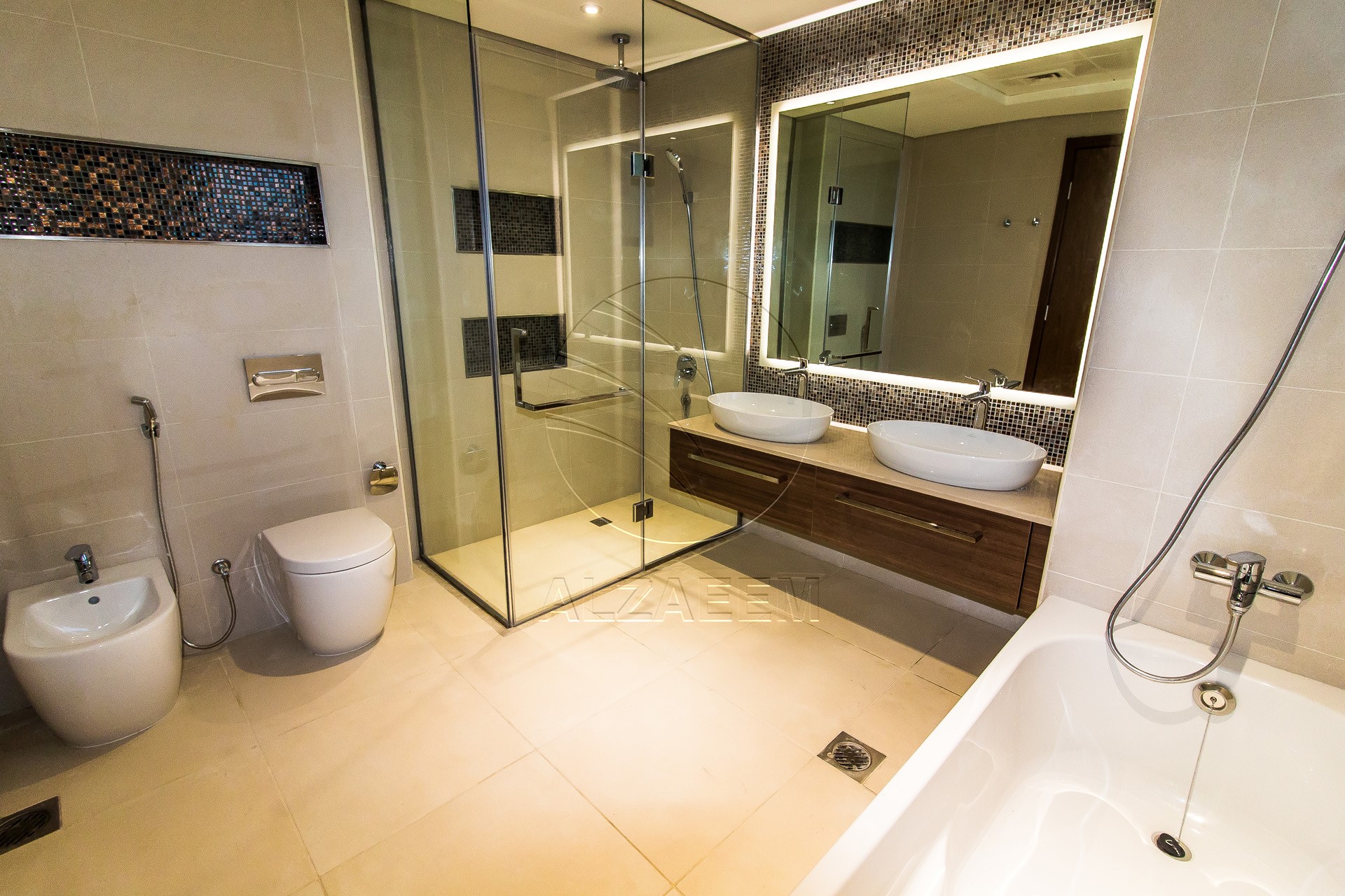 VACANT! 5BR+Maid | Mid Unit-Double Row