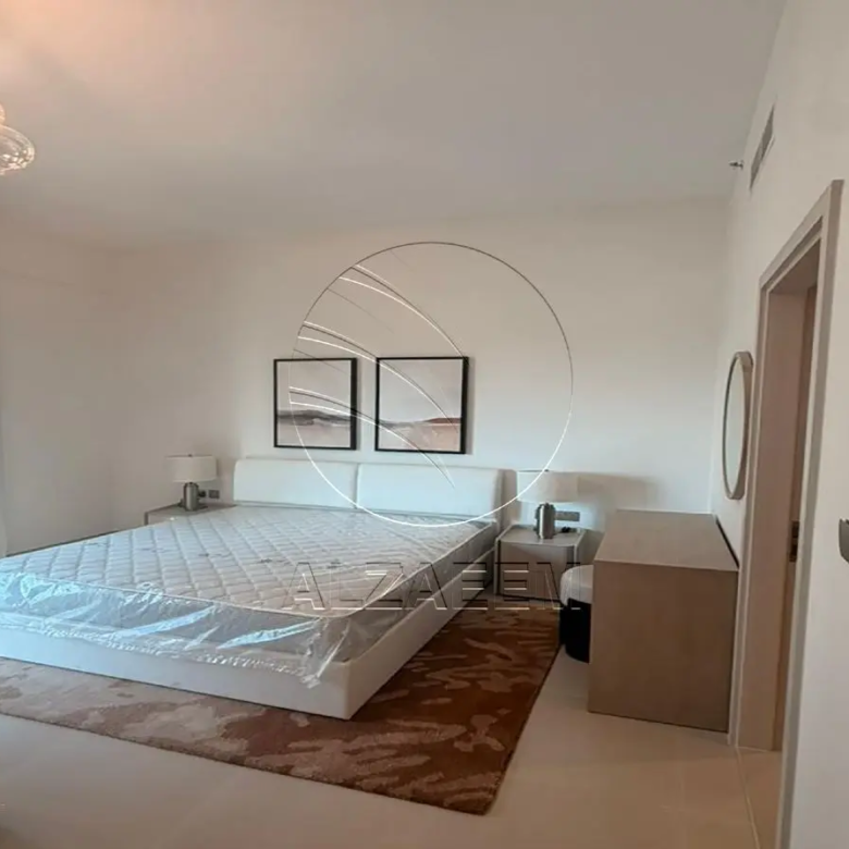 Studio mid floor + Partial Golf View and Community