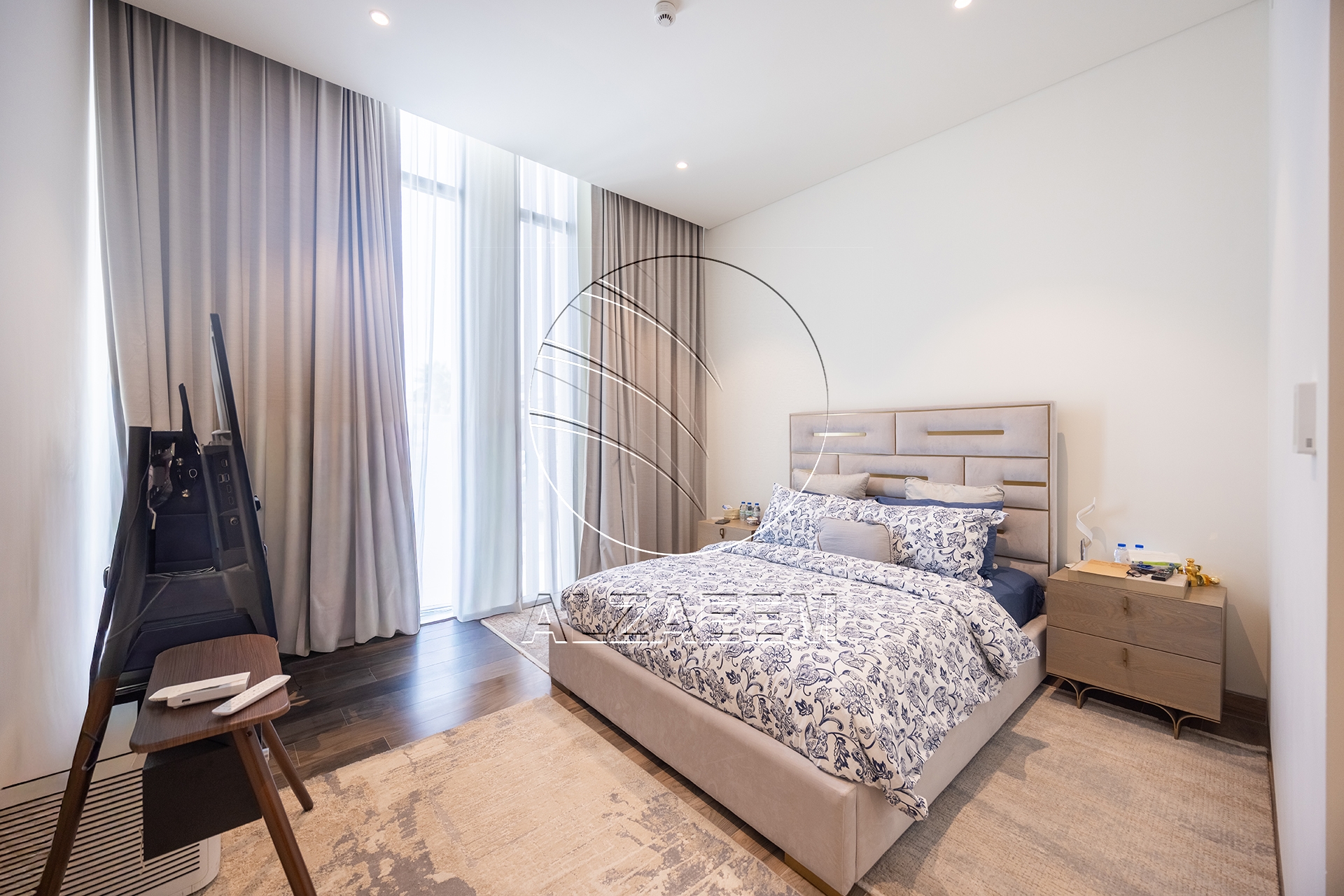 √CORNER 5BR Villa with Pool | Landscaped Garden√