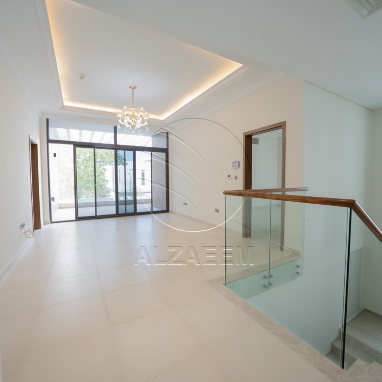√Corner Unit | 5BR Villa with Pod | 2 Majlis√