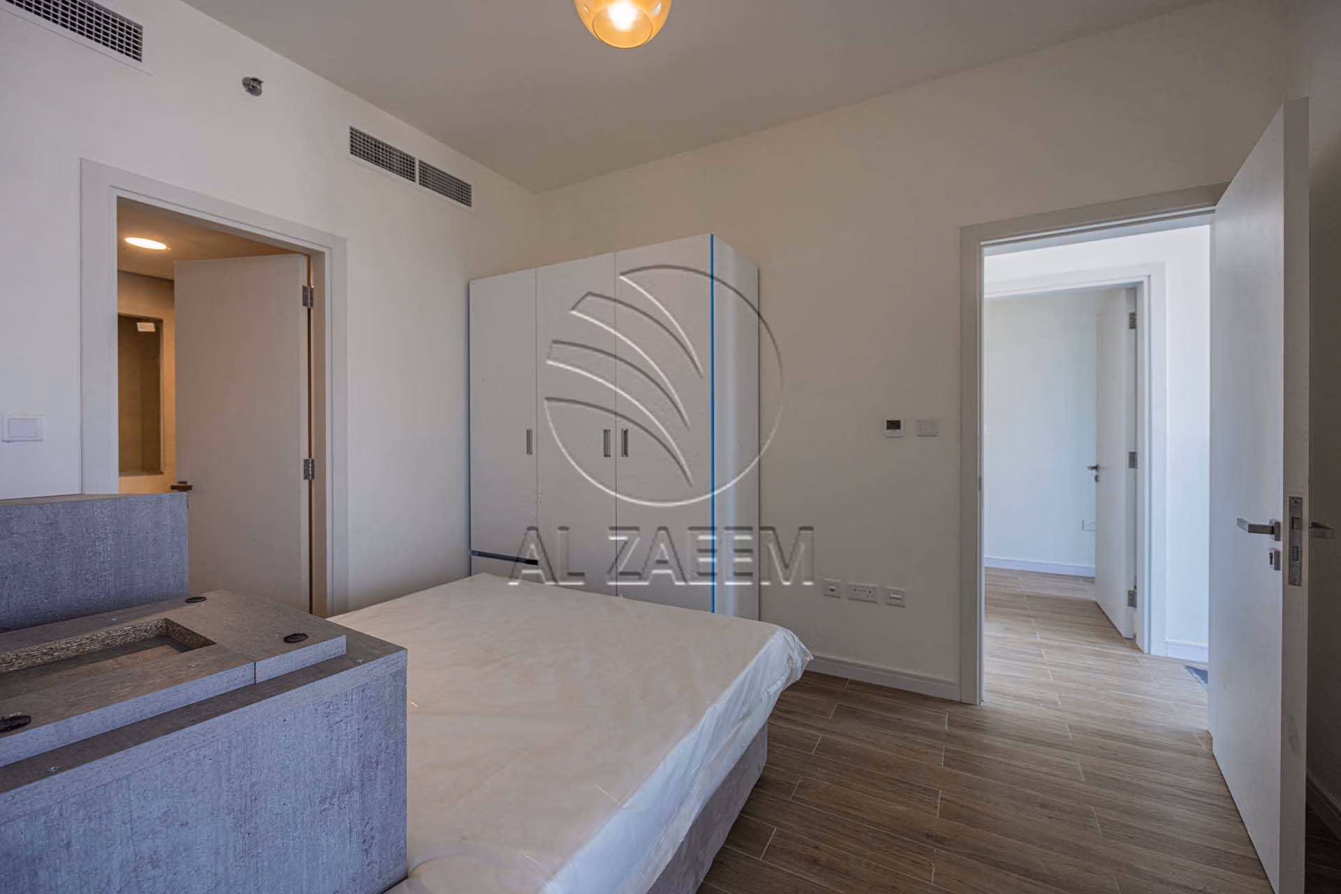 Fully Furnished Loft | Full Canal View | Rented