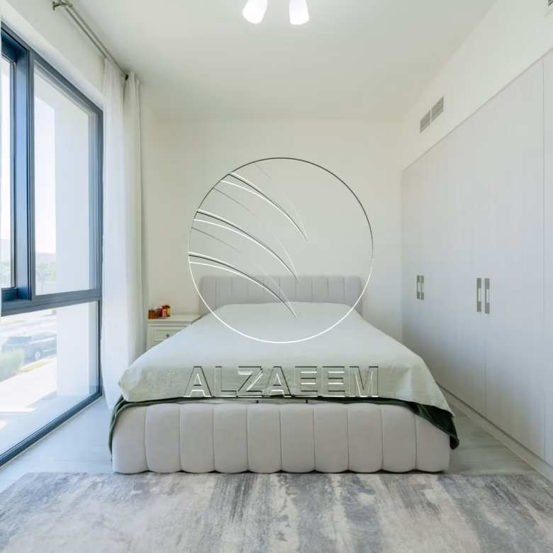 VACANT! Corner | Single Row | Fully Furnished