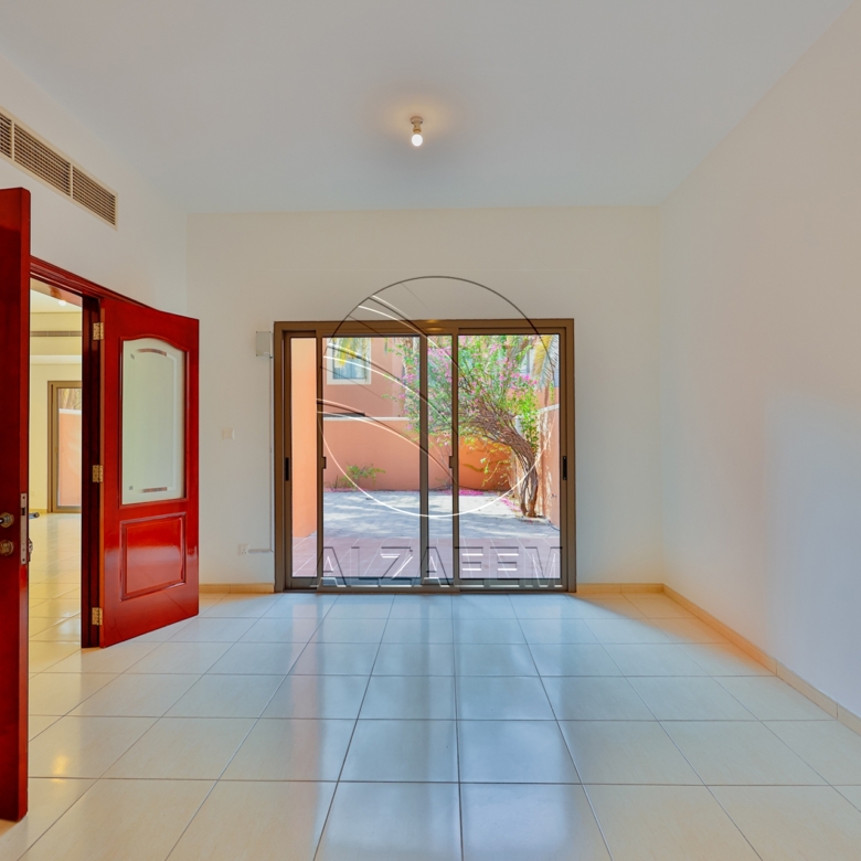 √Prime Location | UPCOMING | Private Garden√