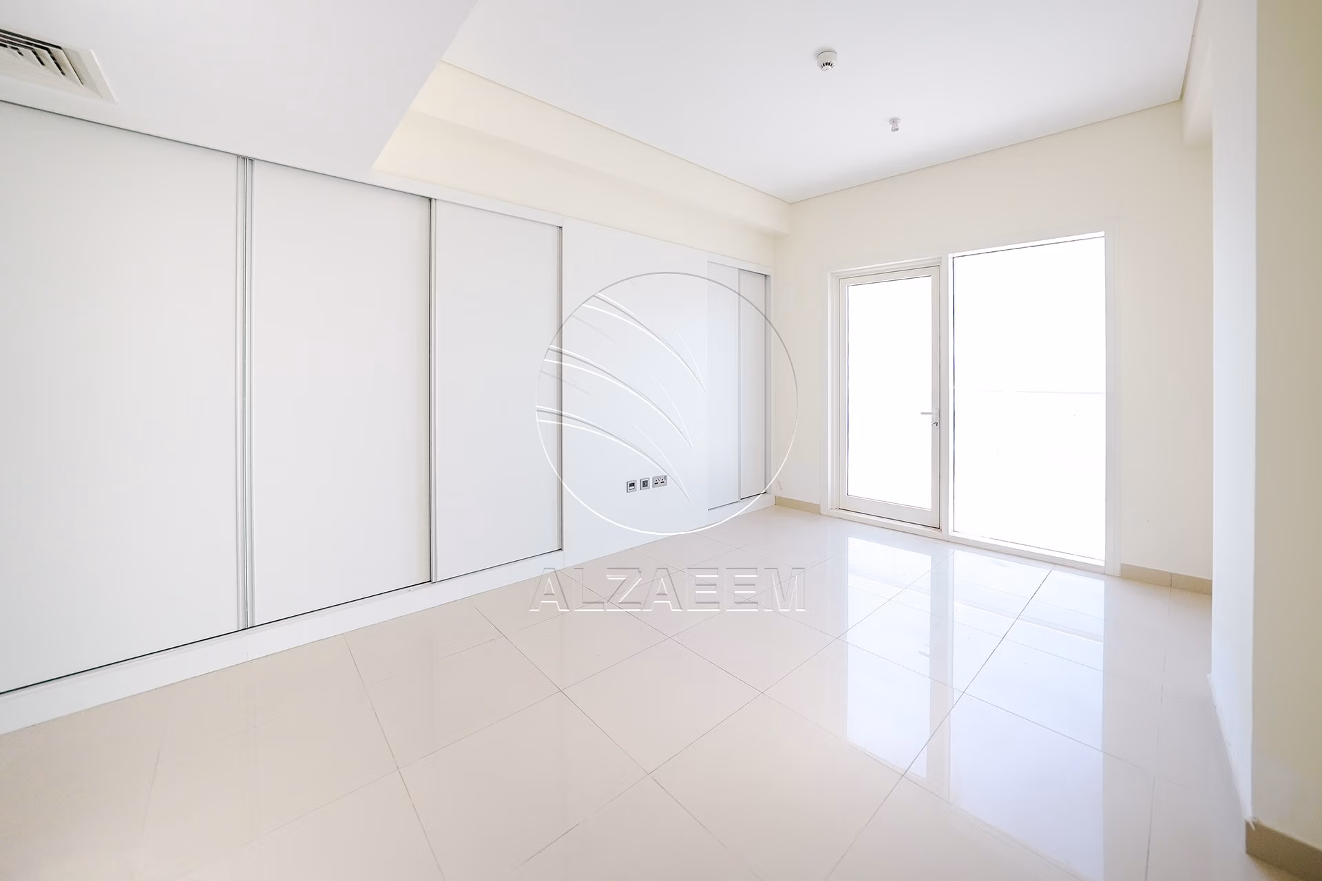 TOP FLOOR | Full Sea View | Move-in Ready