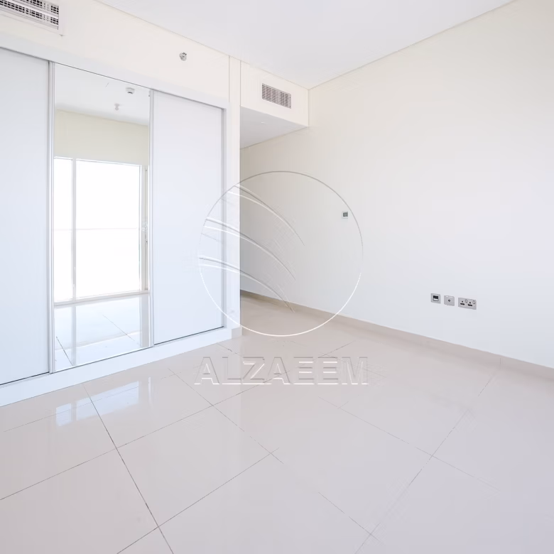 TOP FLOOR | Full Sea View | Move-in Ready
