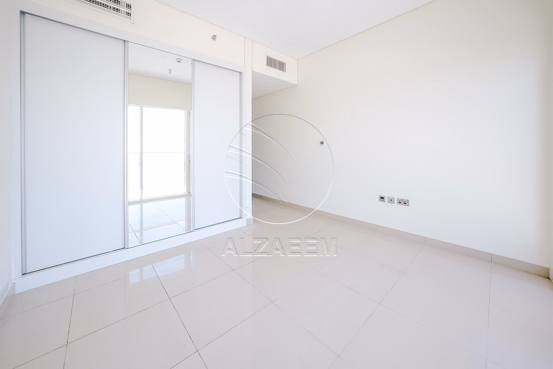 TOP FLOOR | Full Sea View | Move-in Ready