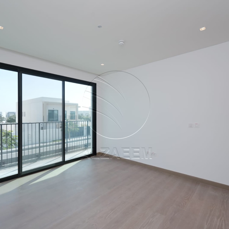 Full Golf Course 4F | Single Row | Move-in Ready
