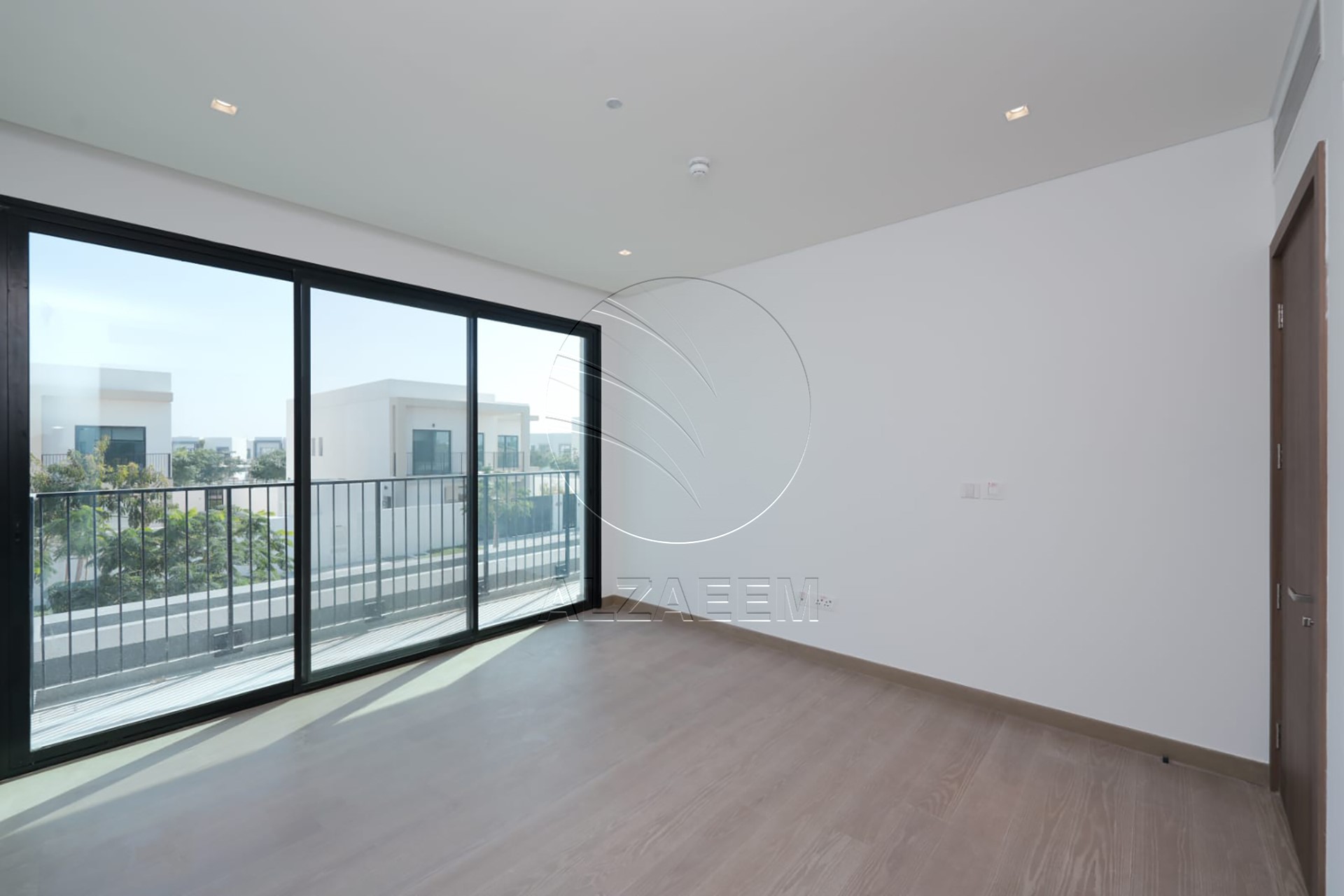 Full Golf Course 4F | Single Row | Move-in Ready