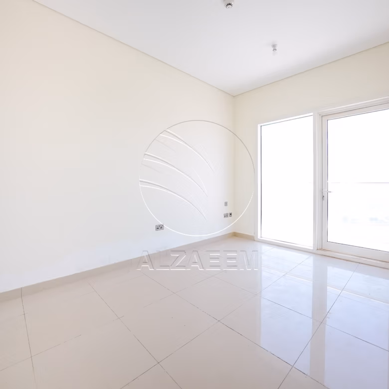 TOP FLOOR | Full Sea View | Move-in Ready