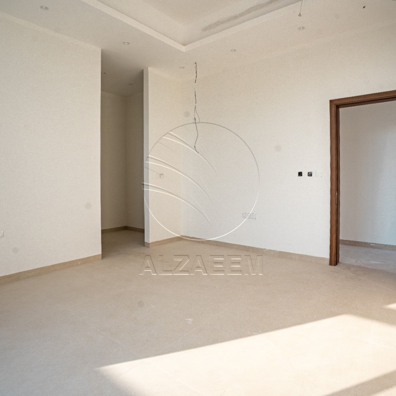 √Near Hand Over! Single Row Villa | High Ceiling√