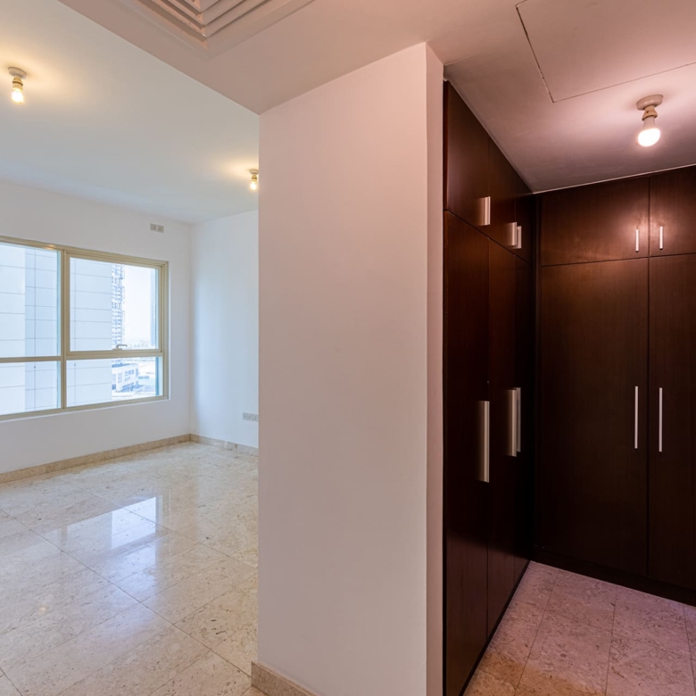 √High Floor | Balcony | Pool and Partial Sea View√