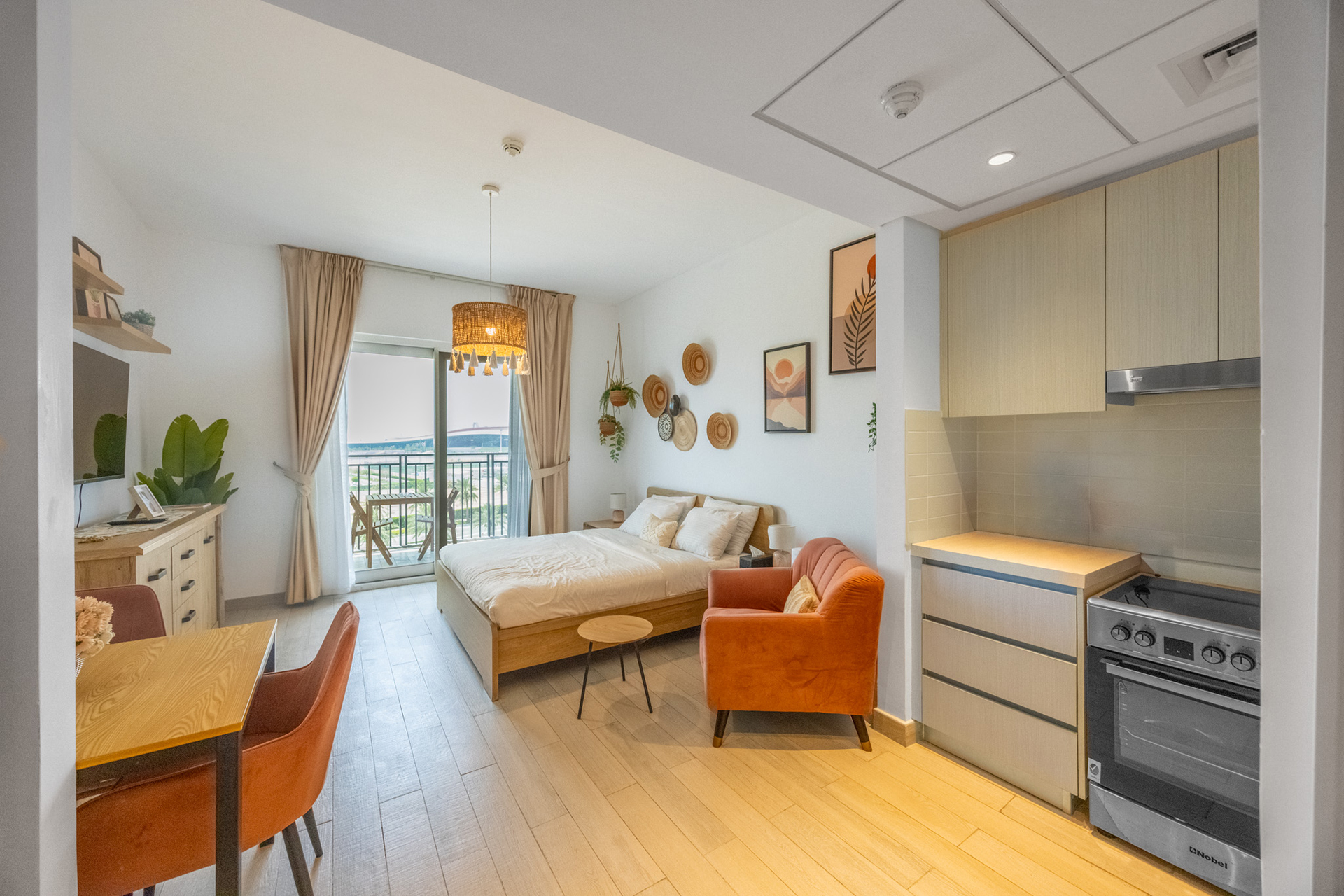 √ Full Canal View | VACANT | Fully Furnished √