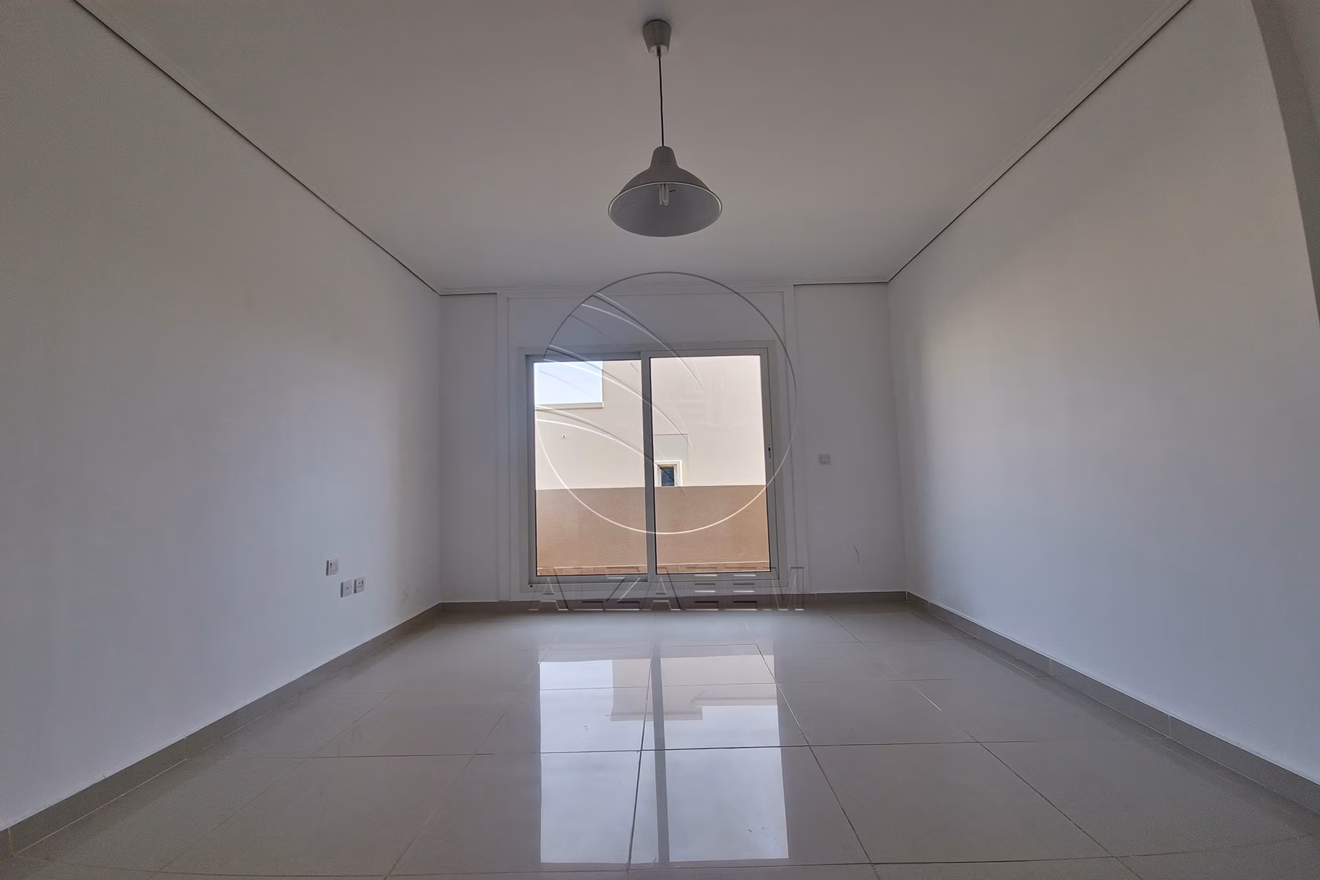 Corner Villa + Private Pool! End Use or Investment