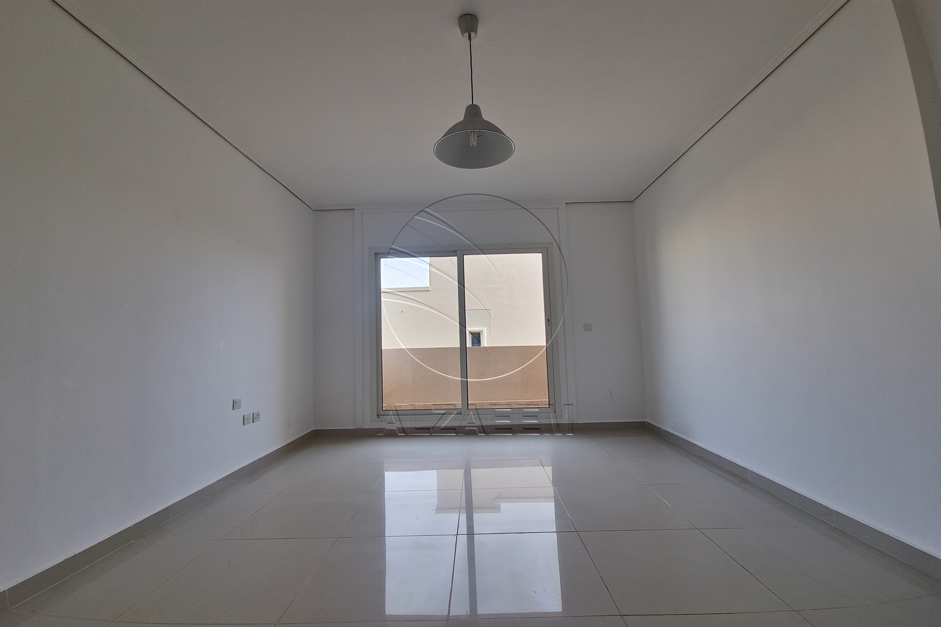 Corner Villa + Private Pool! End Use or Investment