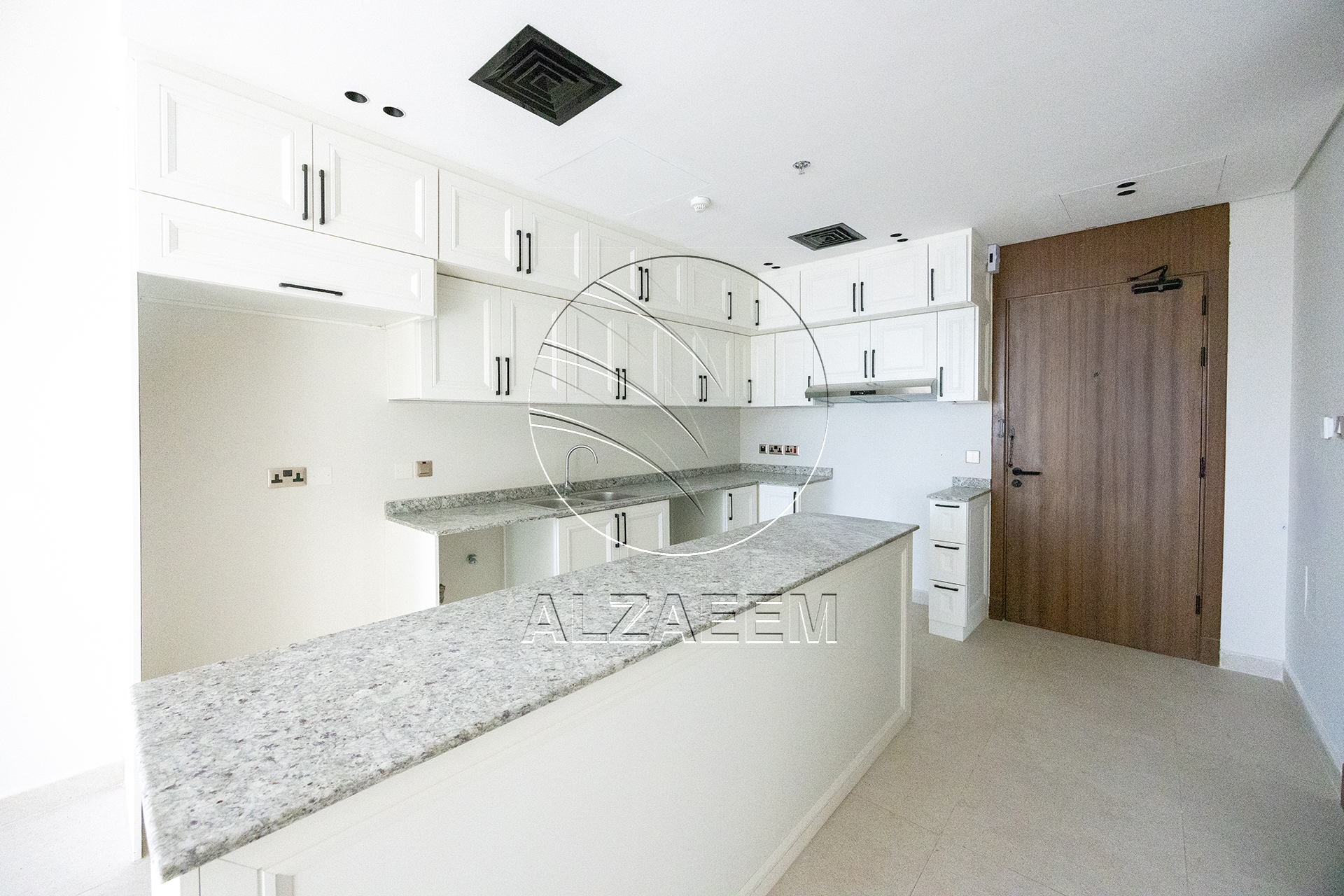 √ Move in Ready | Corner Layout | Prime Location √