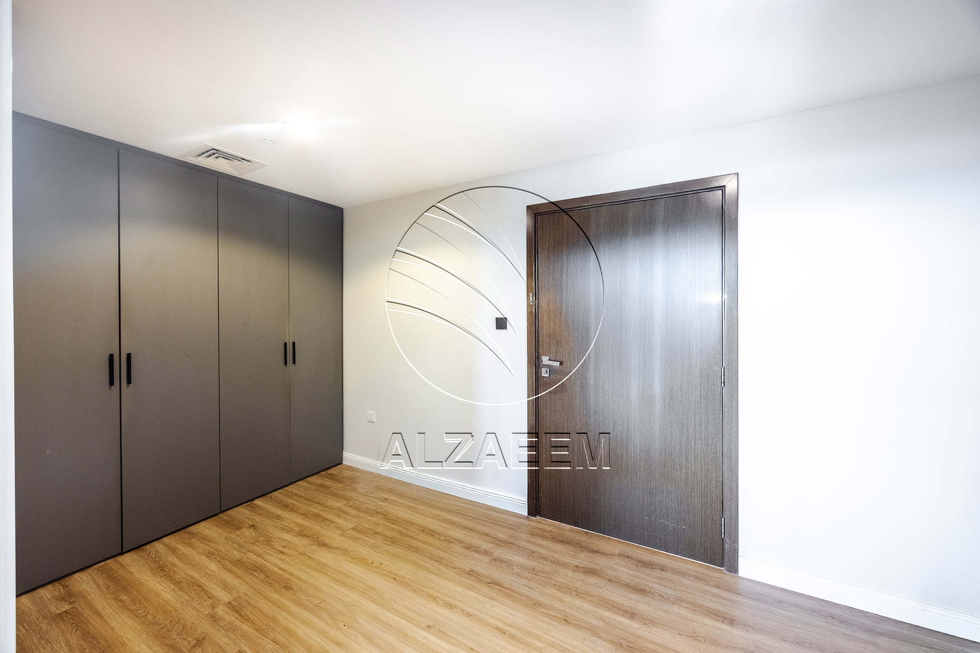VACANT! 4BR Penthouse | Luxury Living