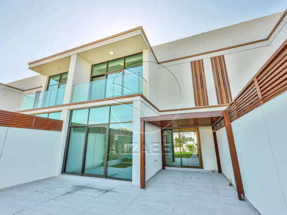 UPGRADED with Maid’s Room | Landscaped + Fountain
