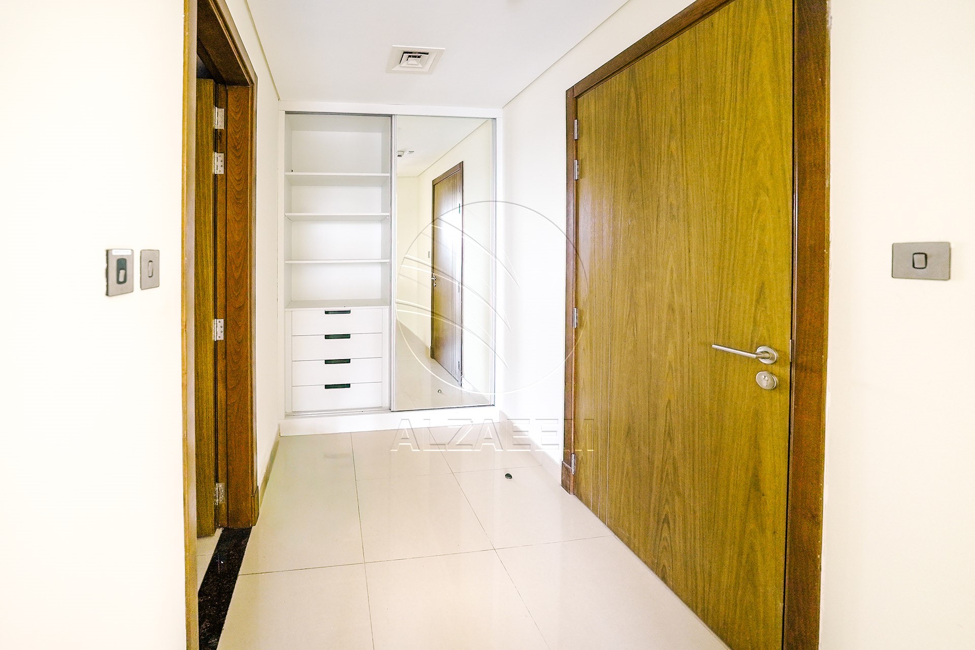 TOP FLOOR | Full Sea View | Move-in Ready