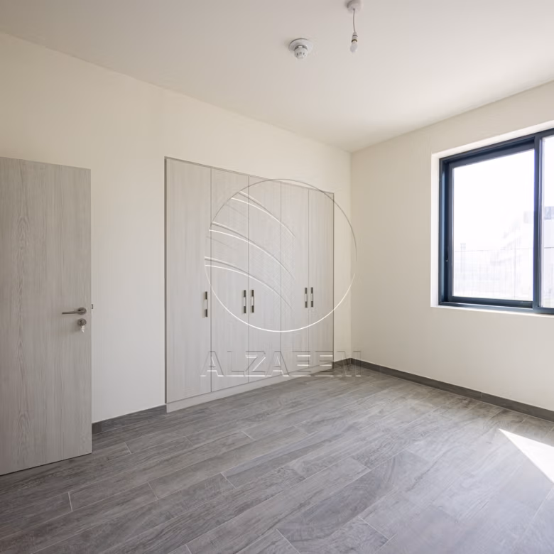 VACANT 3BR TH | Prime Location | NEW Family Home!