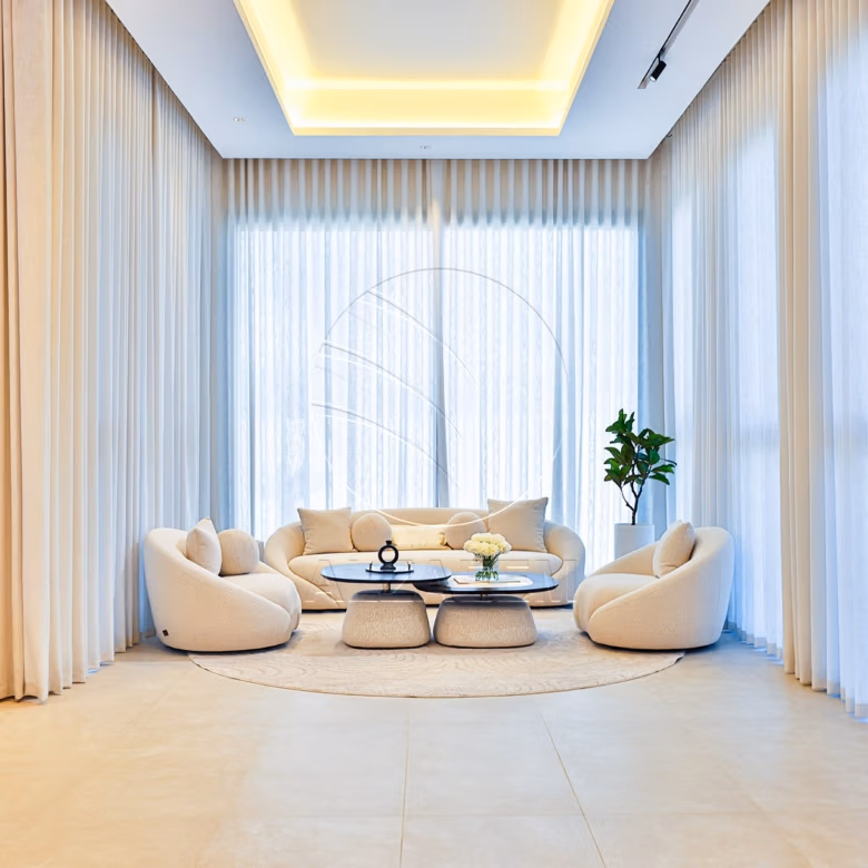 √ Single Row End | High Ceiling | Luxury Living √