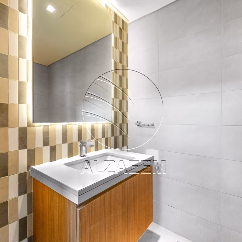 √Corner Unit | Double Row | Move-in Ready√