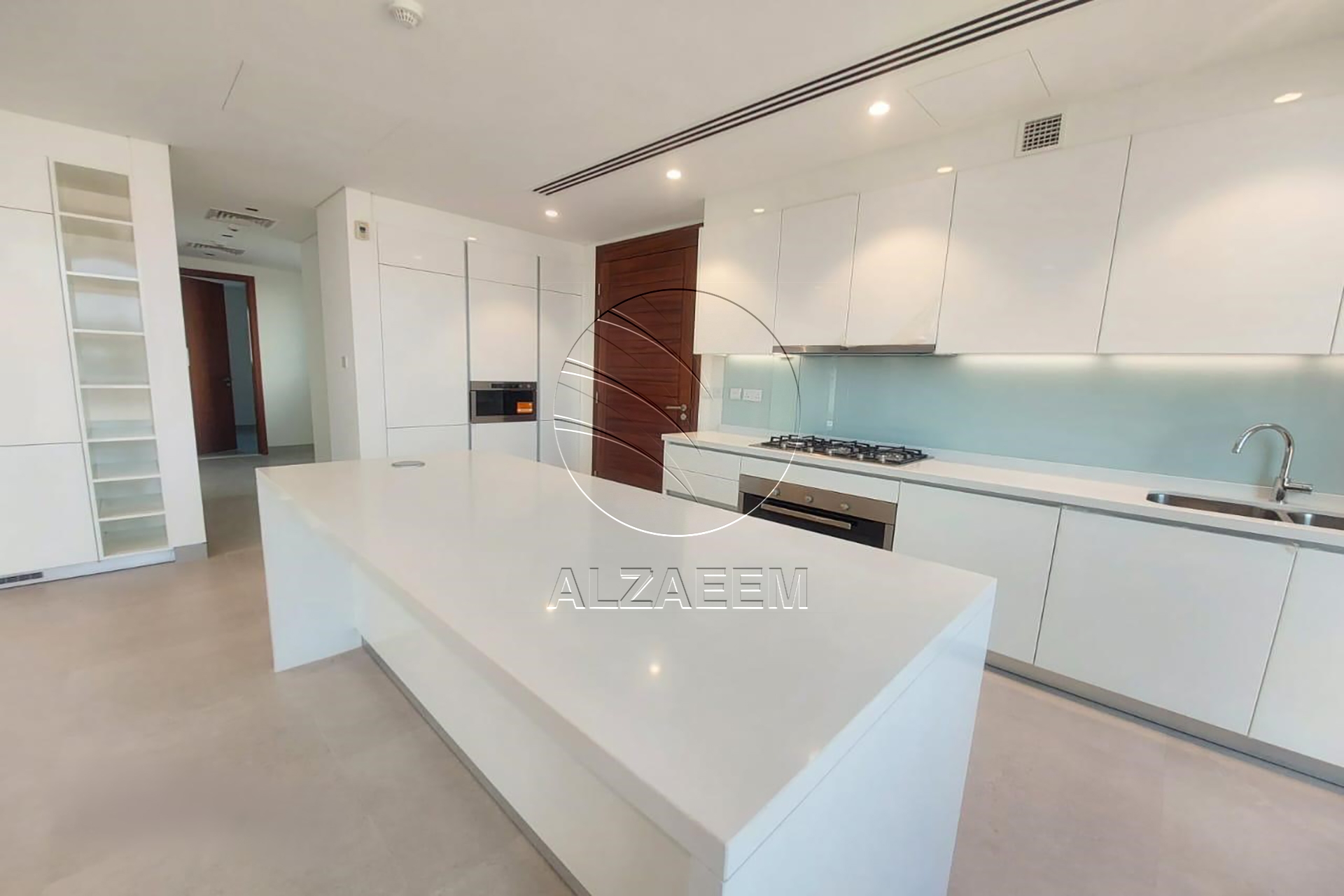 HOT DEAL Villa with Spacious 1,000 Sqm Plot