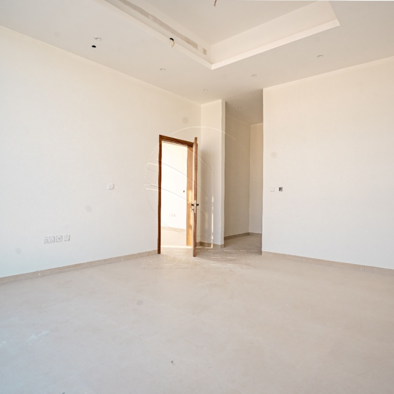 √Single Row l Landscaped l 2Y Maintenance free√