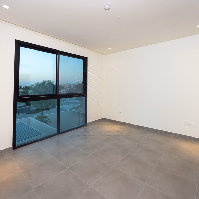 Stand Alone |Single Row -Corner | Golf Course View