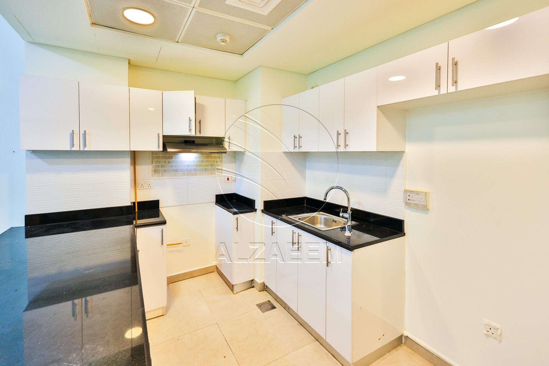 √Pool /Community View | High Floor | Rent Refund√