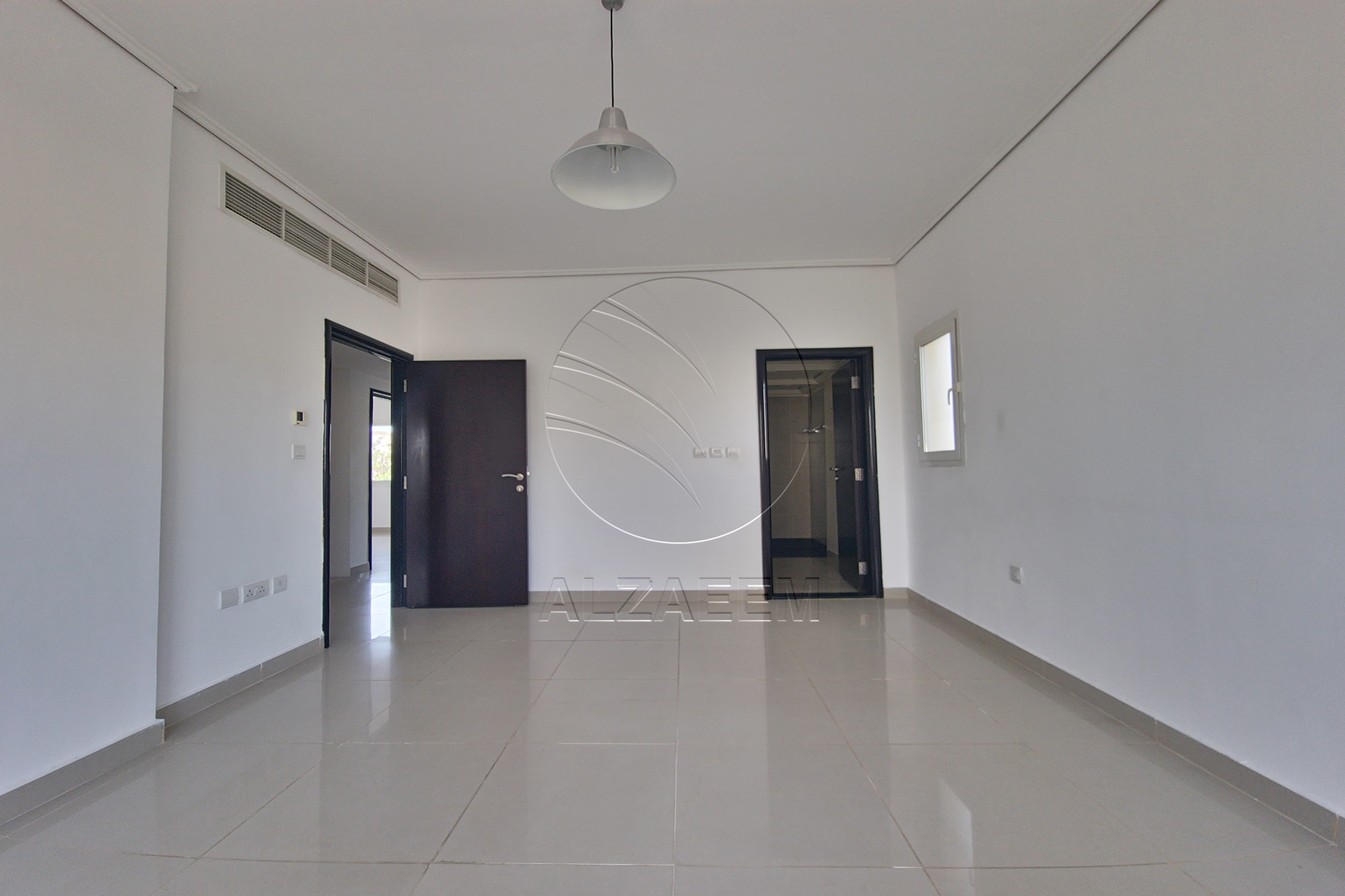 Corner Villa + Private Pool! End Use or Investment