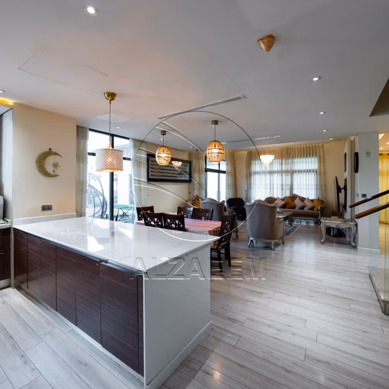 VIP | Upgraded Villa | Corner Single Row | Jacuzzi