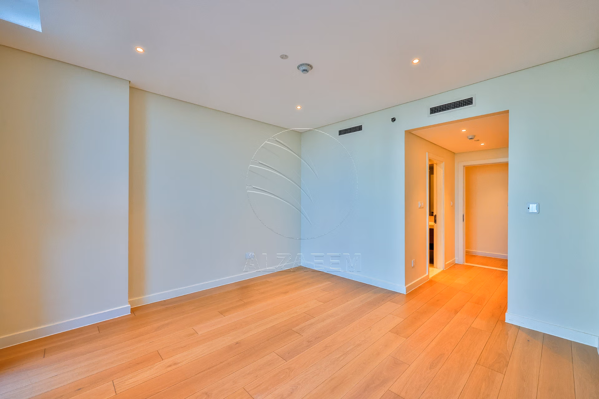 √ Sea View 2BR+M | Beach Access | Luxury Living √