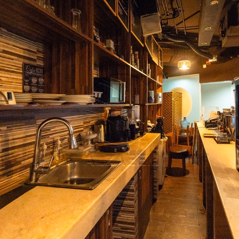 Retail shop 37.53 sqm |Prime Location for Business